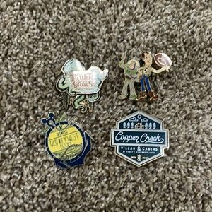 Disney pins